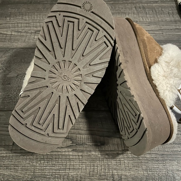 UGG Women's Fluff Yeah Slide Sandals - Chestnut - Picture 5 of 5